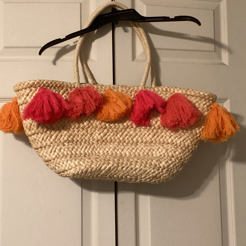 Mud pie Woven Straw Tote with Pink & Orange Tassel Trim